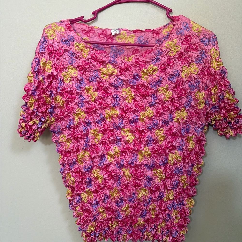 Textured Pink Short Sleeve Floral Ruffle Top